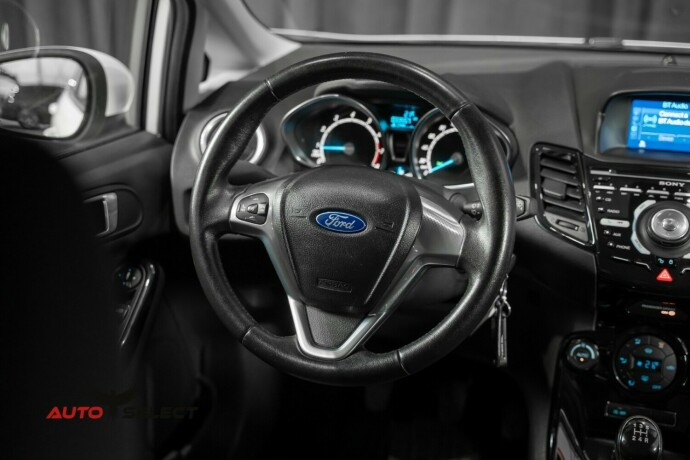 ford-fiesta-bensin-2014-big-22