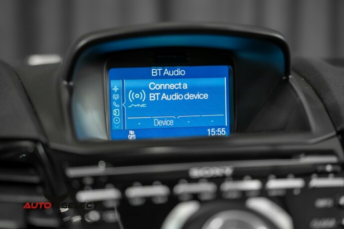 ford-fiesta-bensin-2014-big-32
