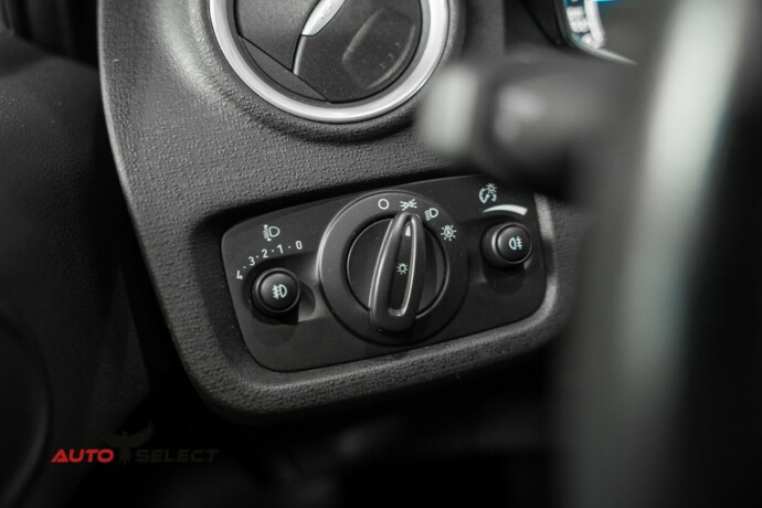 ford-fiesta-bensin-2014-big-24