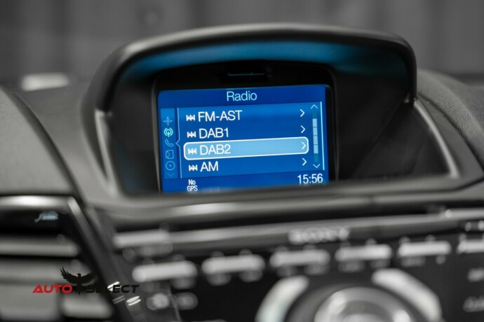 ford-fiesta-bensin-2014-big-34