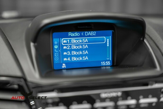 ford-fiesta-bensin-2014-big-33