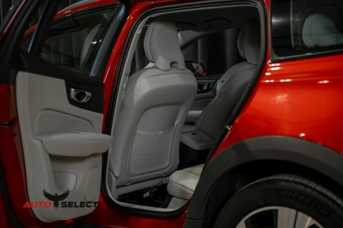 volvo-v60-cross-country-diesel-2020-big-23