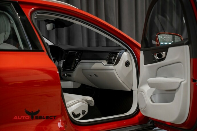 volvo-v60-cross-country-diesel-2020-big-18