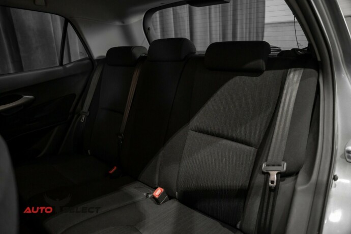 toyota-auris-diesel-2009-big-15