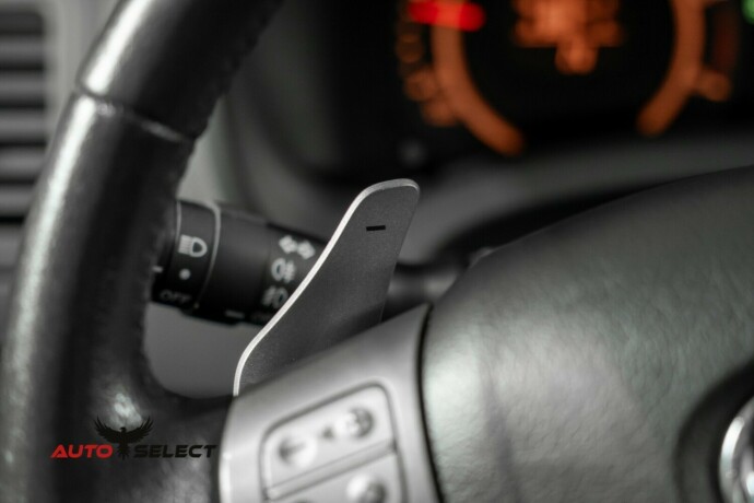 toyota-auris-diesel-2009-big-25