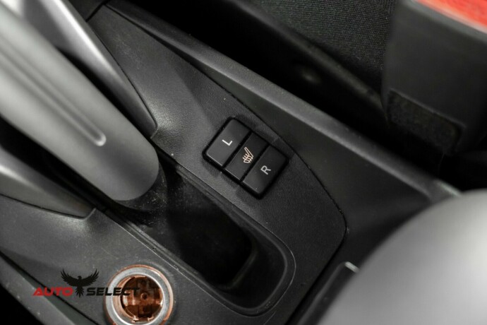 toyota-auris-diesel-2009-big-32