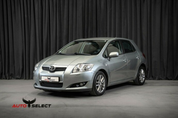 toyota-auris-diesel-2009-big-5
