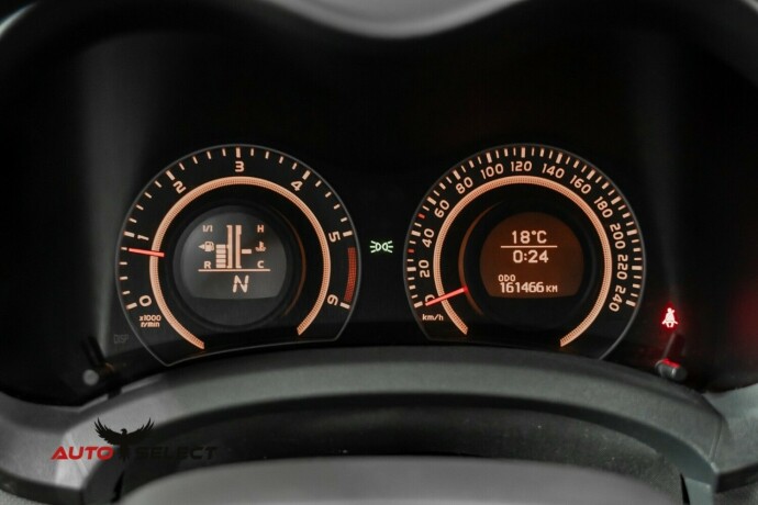 toyota-auris-diesel-2009-big-28