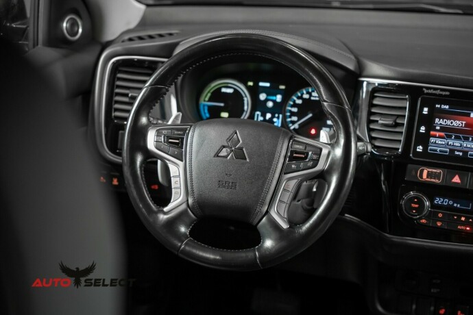 mitsubishi-outlander-elektrisitetbensin-2018-big-35