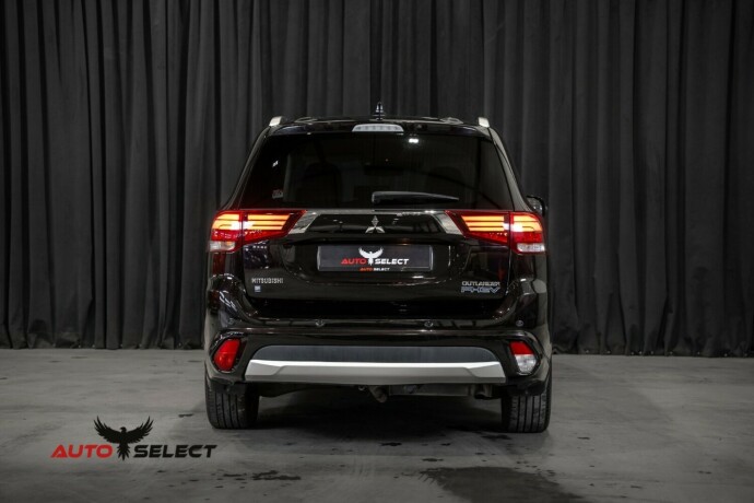 mitsubishi-outlander-elektrisitetbensin-2018-big-8