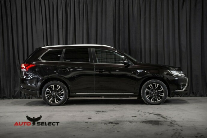 mitsubishi-outlander-elektrisitetbensin-2018-big-12