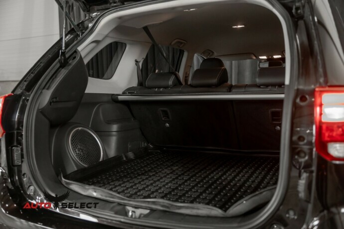 mitsubishi-outlander-elektrisitetbensin-2018-big-10