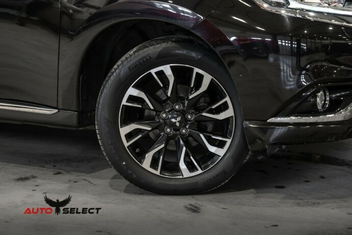 mitsubishi-outlander-elektrisitetbensin-2018-big-2