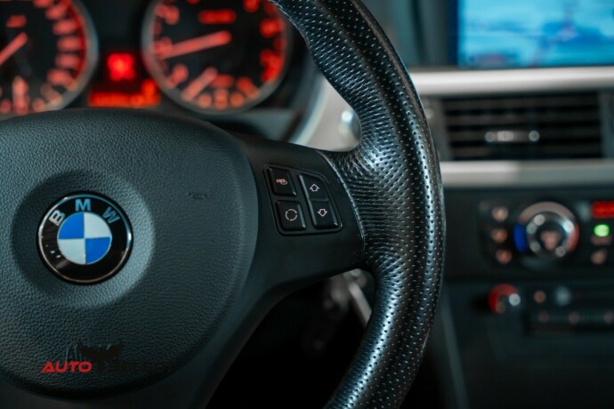 bmw-3-serie-bensin-2009-big-32
