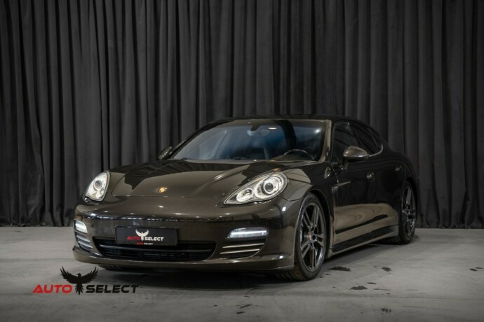 porsche-panamera-bensin-2010-big-5