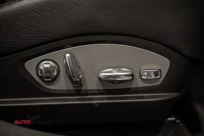 porsche-panamera-bensin-2010-big-24