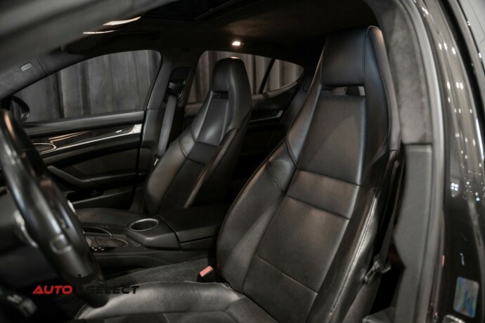 porsche-panamera-bensin-2010-big-33