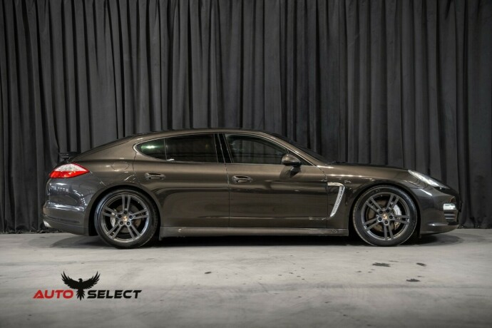 porsche-panamera-bensin-2010-big-19