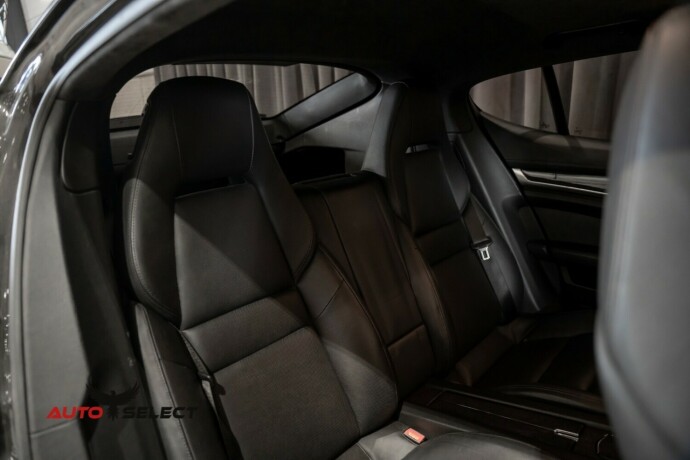 porsche-panamera-bensin-2010-big-21