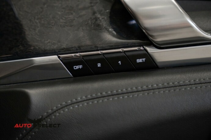 porsche-panamera-bensin-2010-big-31