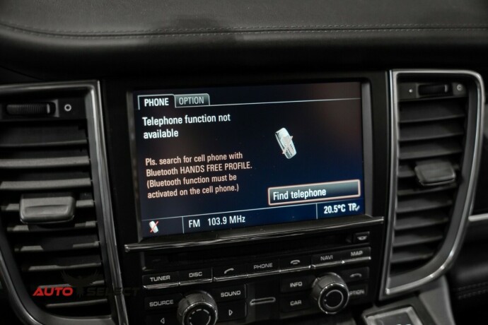 porsche-panamera-bensin-2010-big-51