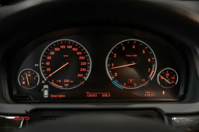 bmw-5-serie-gt-bensin-2011-big-32