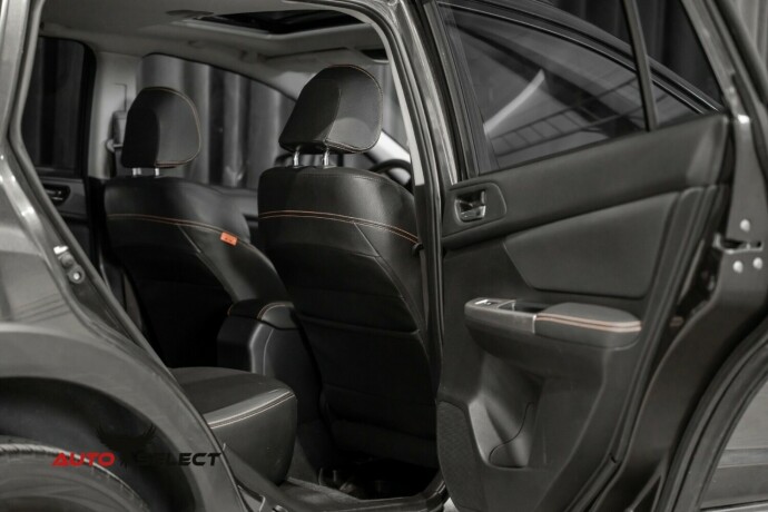 subaru-xv-bensin-2016-big-12