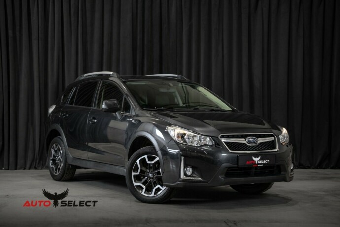 subaru-xv-bensin-2016-big-0