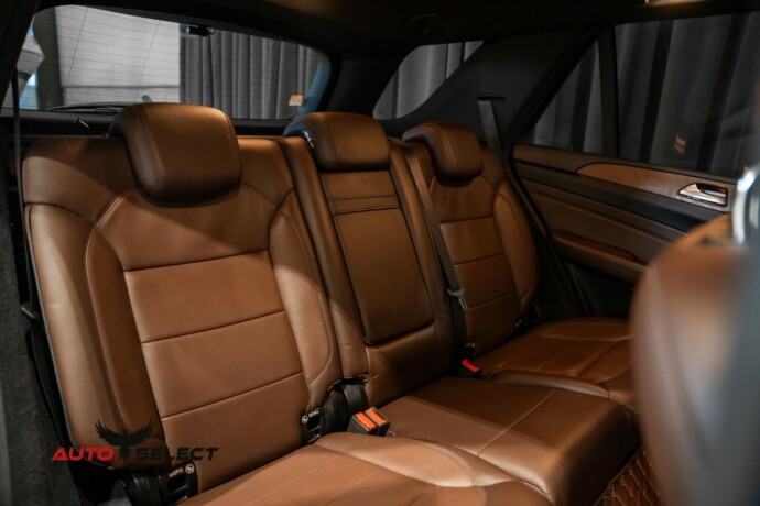 mercedes-benz-m-klasse-diesel-2014-big-17