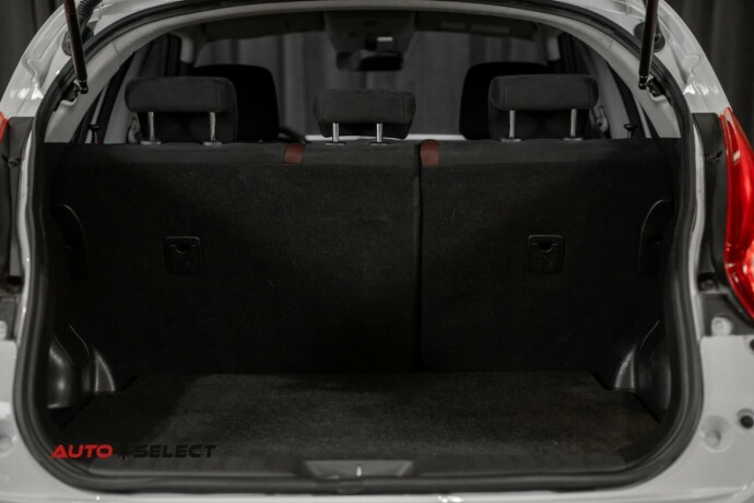 nissan-juke-diesel-2012-big-9