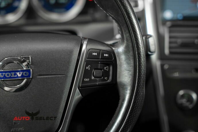 volvo-xc-60-diesel-2012-big-23