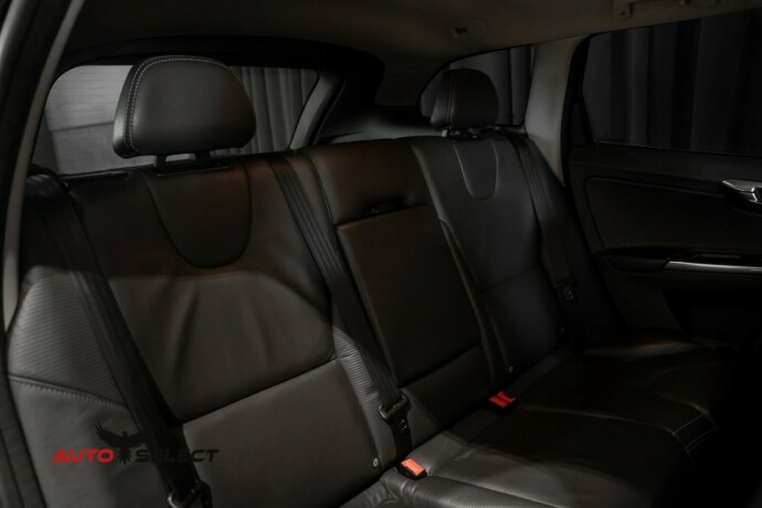volvo-xc-60-diesel-2012-big-39