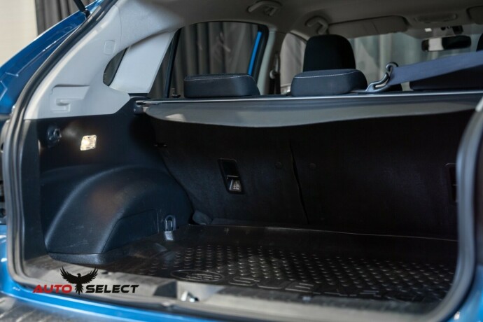 subaru-xv-bensin-2013-big-10
