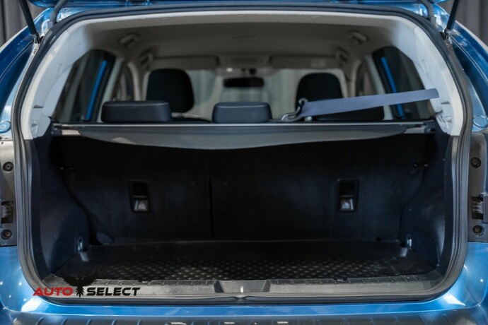 subaru-xv-bensin-2013-big-9