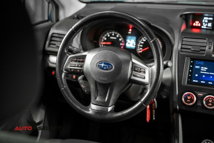 subaru-xv-bensin-2013-big-22