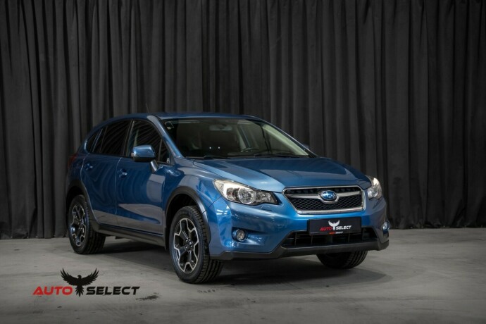 subaru-xv-bensin-2013-big-3
