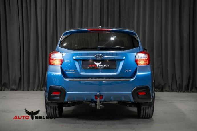subaru-xv-bensin-2013-big-8