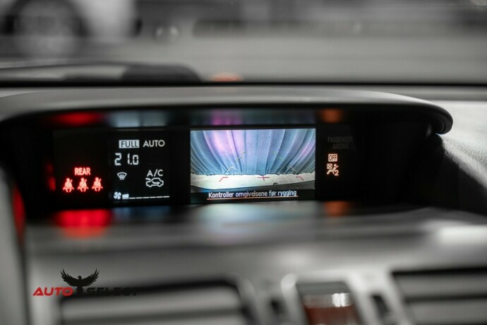 subaru-xv-bensin-2013-big-30