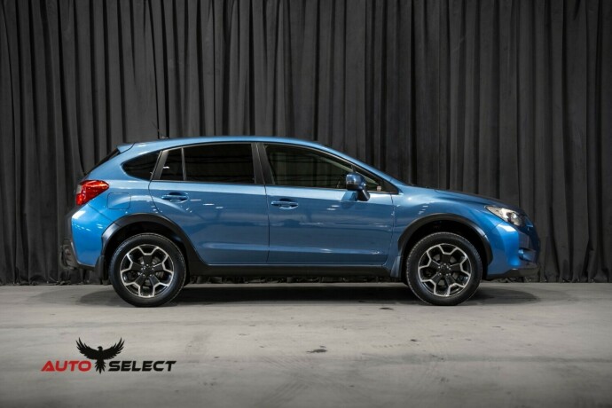 subaru-xv-bensin-2013-big-11