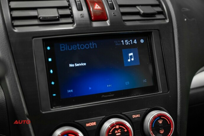 subaru-xv-bensin-2013-big-37