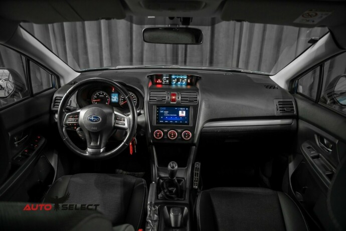 subaru-xv-bensin-2013-big-28