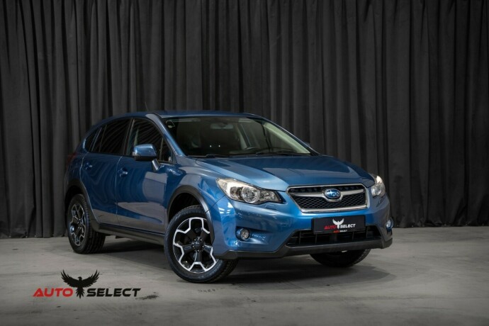 subaru-xv-bensin-2013-big-0