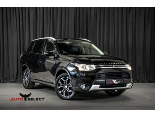 Mitsubishi | Outlander | Elektrisitet+bensin | 2015