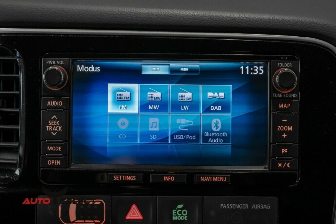 mitsubishi-outlander-elektrisitetbensin-2015-big-35