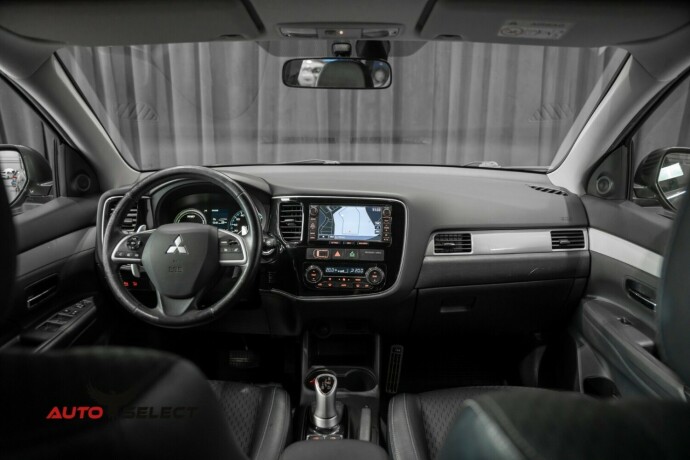 mitsubishi-outlander-elektrisitetbensin-2015-big-30