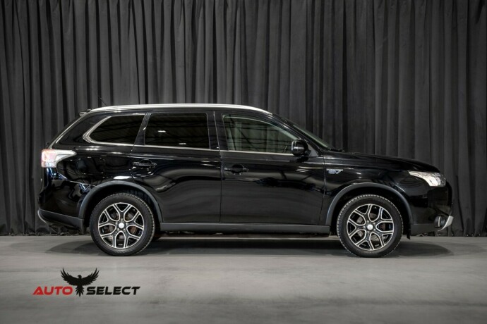 mitsubishi-outlander-elektrisitetbensin-2015-big-11