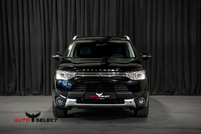 mitsubishi-outlander-elektrisitetbensin-2015-big-4