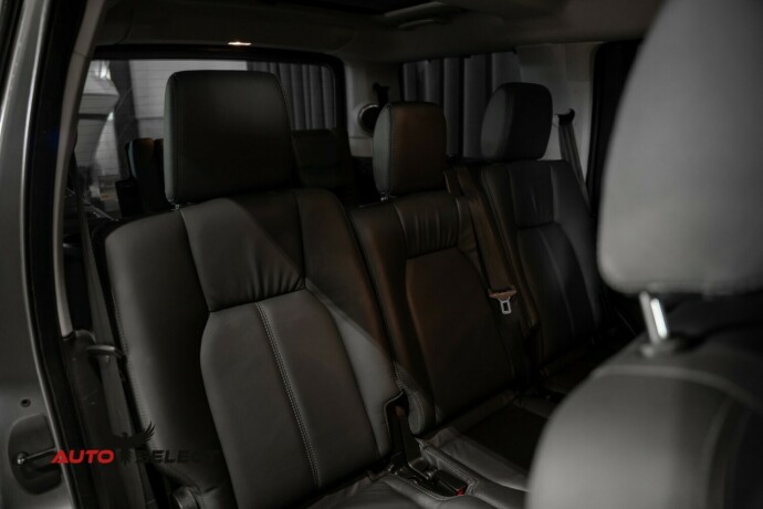 land-rover-discovery-diesel-2010-big-16