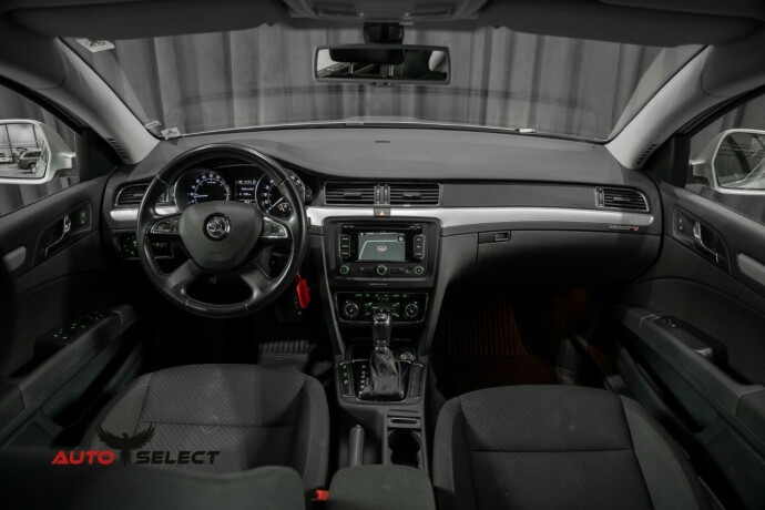 skoda-superb-diesel-2013-big-36
