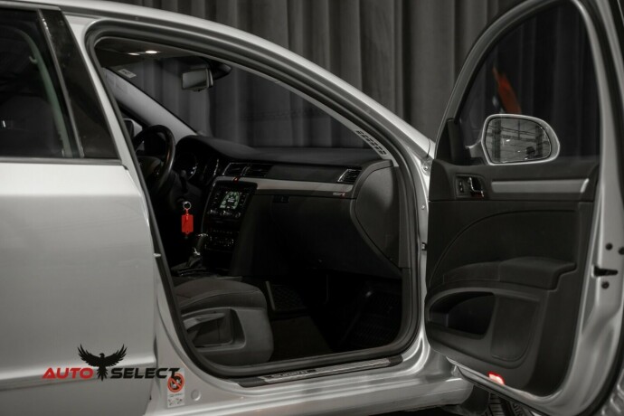 skoda-superb-diesel-2013-big-14